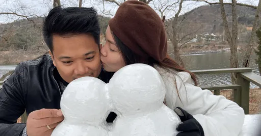 image for article This Pinoy Couple Recreated K-Drama Scenes in South Korea