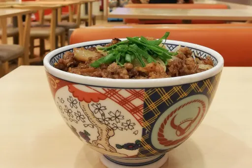 image for article More Yoshinoya Stores Locally Thanks to Jollibee-Yoshinoya Partnership