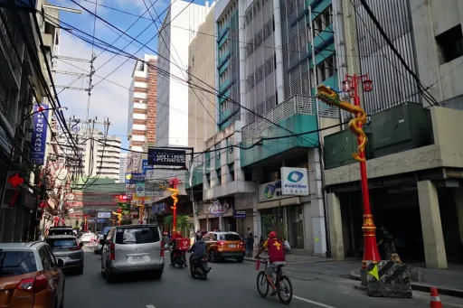 image for article The ‘Dragon’ Street Lights of Binondo: Beautifying or Distracting?