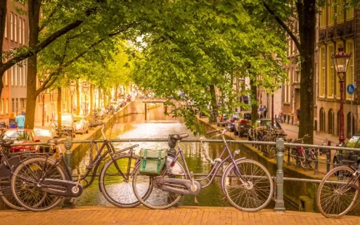 image for article 10 Bike-Friendly Cities Around the World That We’d Love to Visit Someday 