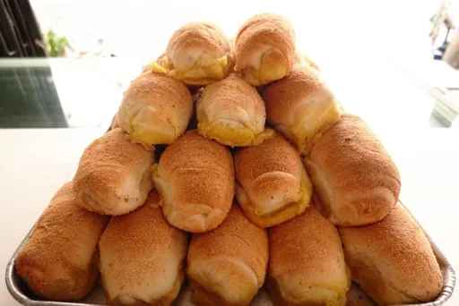 image for article Spanish Bread: Make It At Home With This Step-By-Step Guide!