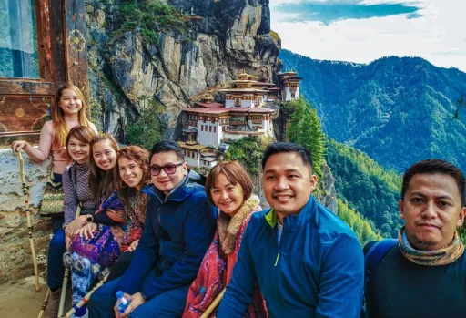 image for article Our Ultimate Barkada Trip: Fun Snapshots From the Himalayas