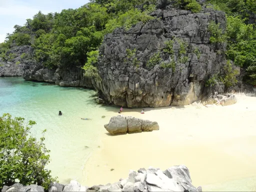 image for article Caramoan: The Next Island Destination on Your Travel Bucket List