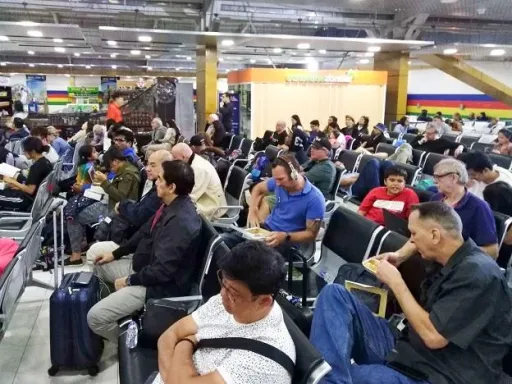 image for article Filipinos Share Their Worst Delayed Flight Experiences