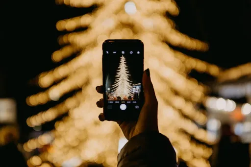 image for article 7 Free Places In Manila To Take Instagram-Worthy Photos With Christmas Lights