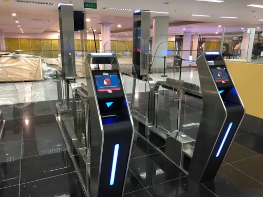 image for article Electronic Gates To Speed Up Immigration in NAIA This Holiday Season