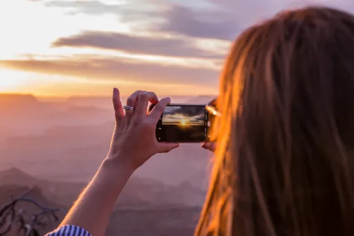 image for article Travel Photography: 7 Ways To Take Better Photos With Your Smartphone