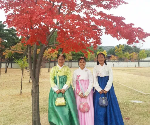 image for article Hanbok in Gyeongbok: Wandering Around the Grand Palace in Korean Traditional Dress