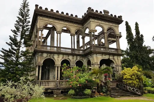 image for article A Long Weekend in Bacolod: Where to Stay, Eat and Visit in 3 Days