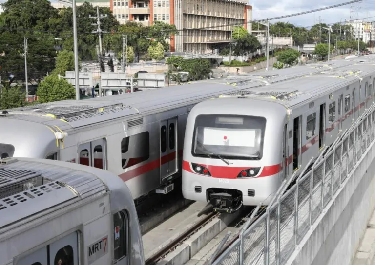 MRT 7 Bulacan airport delays