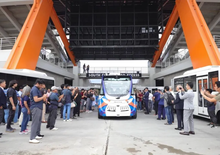 Philippines&rsquo; First Self-Driving Bus