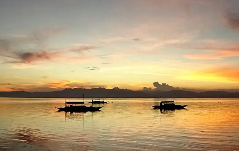 Ta&ntilde;on Strait in Sagay City 