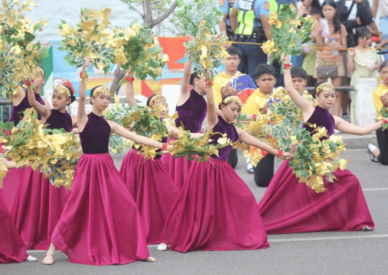 women performing on kasadyahan parade