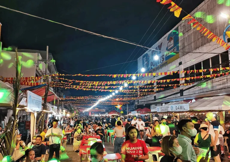 food stalls and kiosks on streets of iloilo 