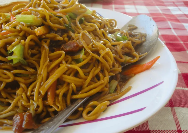 declaro&#039;s pansit bato