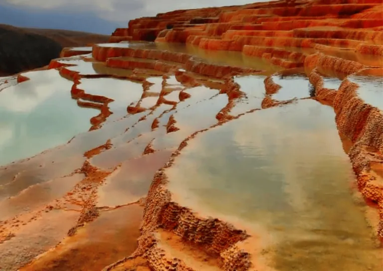 badab-e surt in iran