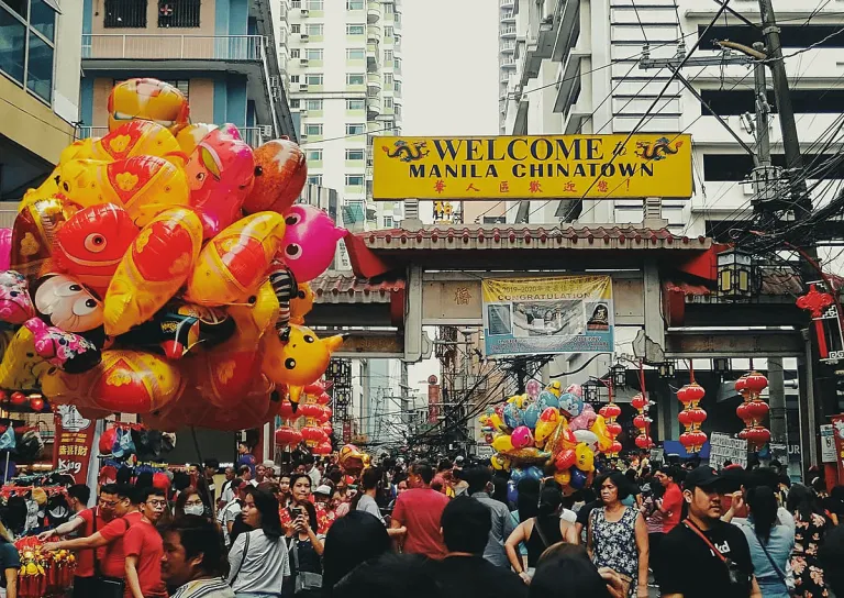 old chinatown in manila crowded with people for the new year