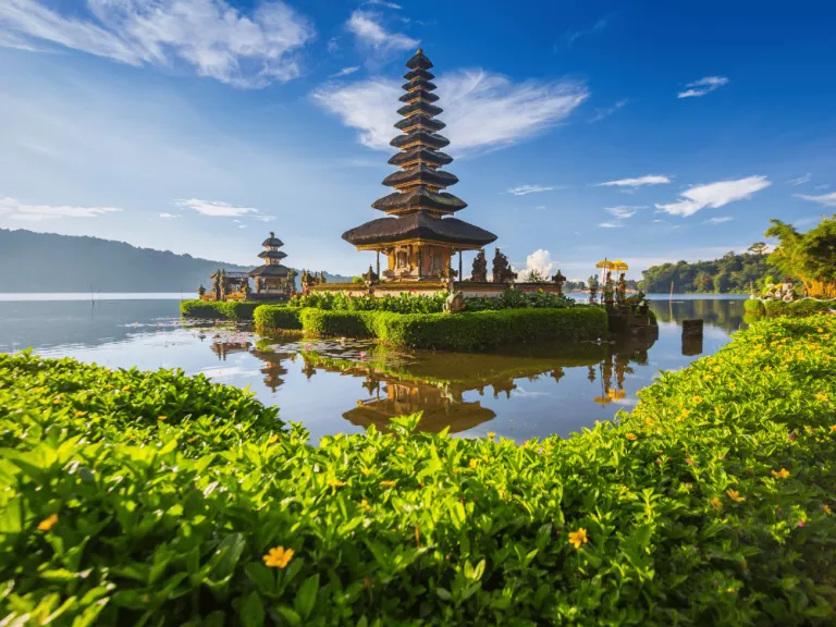 pura beratan temple in bali, indonesia