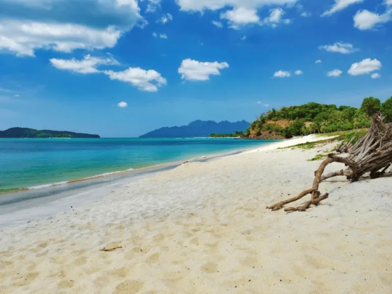 langkawi beach malaysia