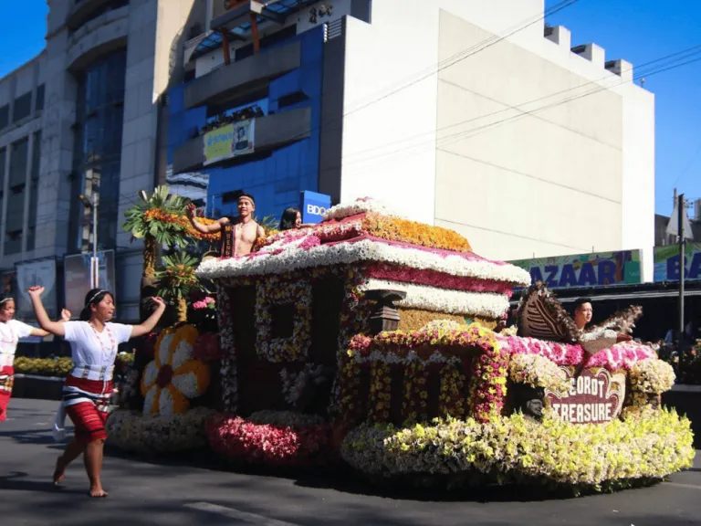 floats parade in panagbenga festival in baguio city