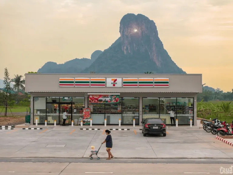 7-eleven in thailand with Mout Khao Ok Talu in the background