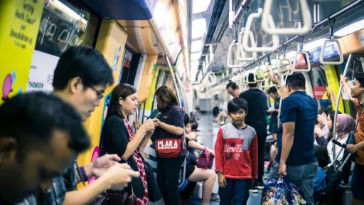 image for article Navigating Singapore Like a Local: The Ultimate Transportation Guide