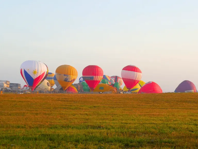 hot air balloon in clark