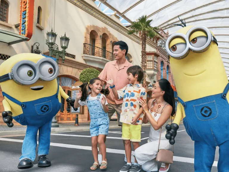 minion land at singapore