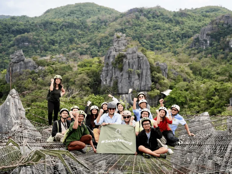 people at SAPOT trail in Masungi Georeserve