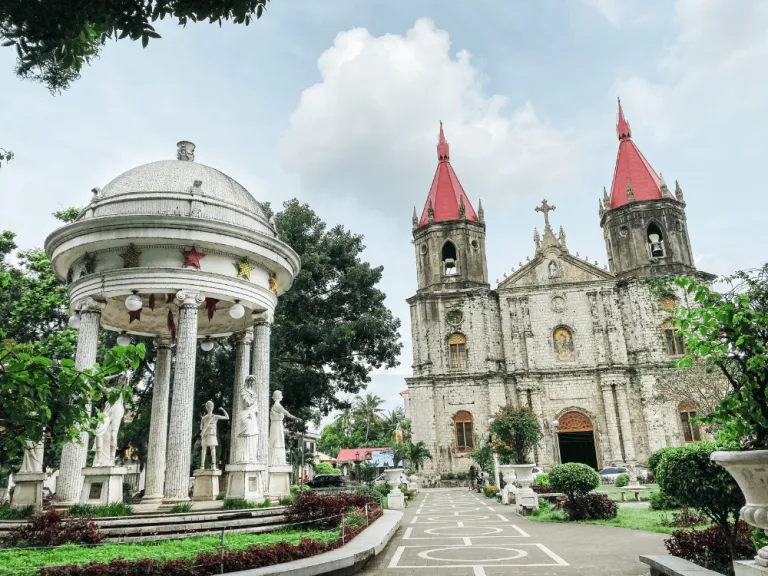 molo church