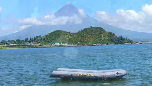 image for article The Boiling Sea of Albay: A Hidden Geothermal Wonder