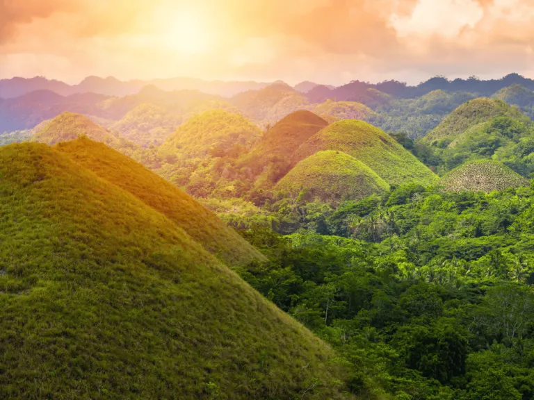 chocolate hills in bohol