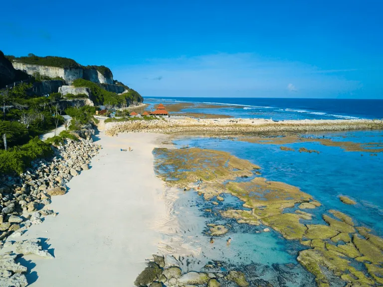 Pantai Melasti