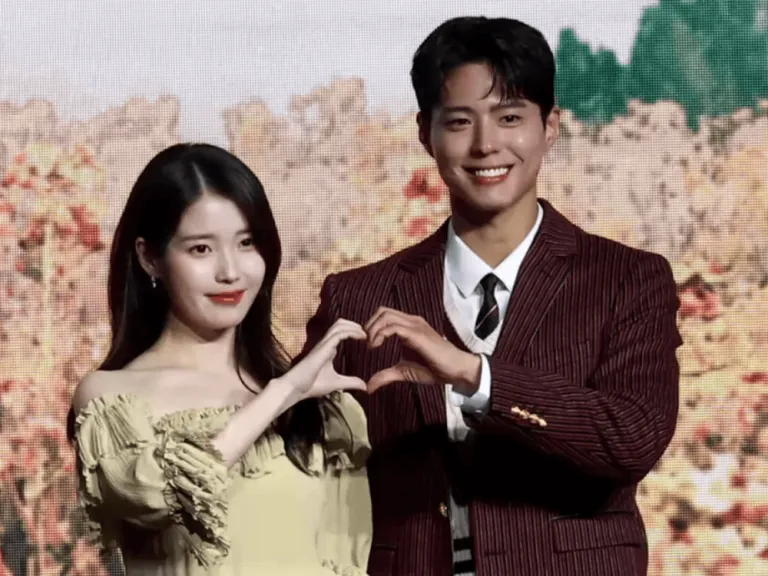 IU and park Bogum