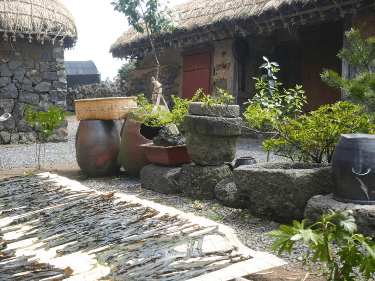 Jeju Folk Village