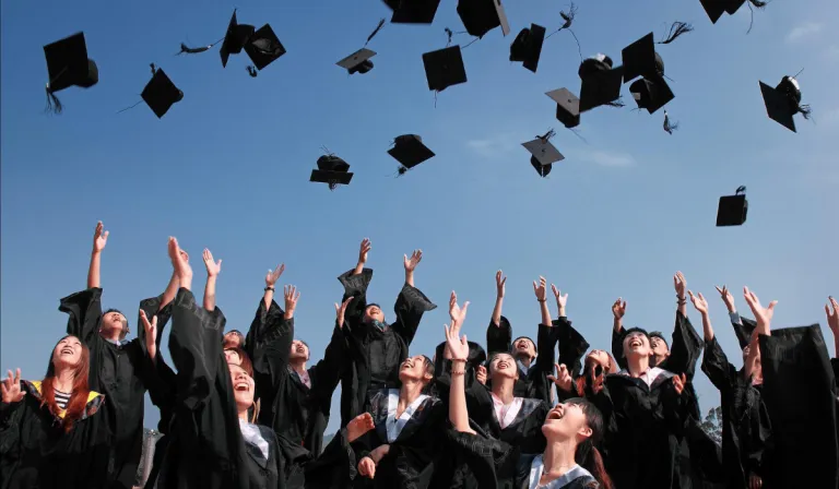 13 Best Things to Do in the Philippines After Graduation