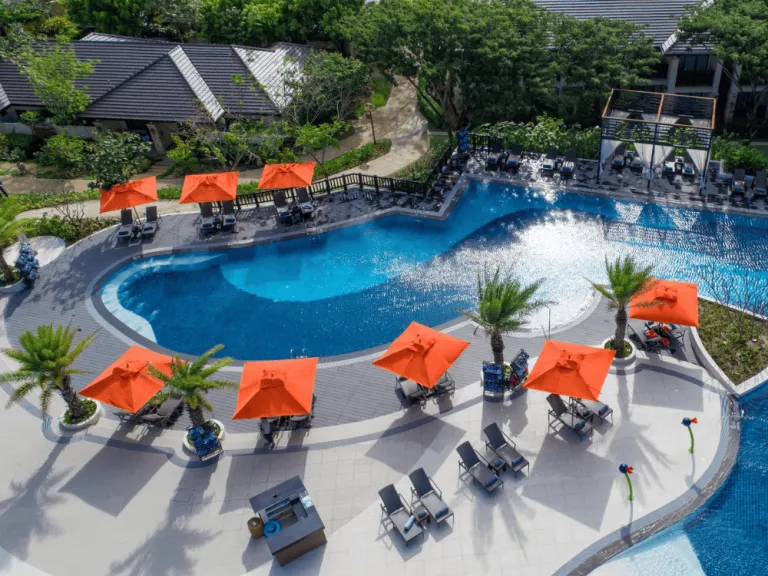 Crimson Resort and Spa Mactan