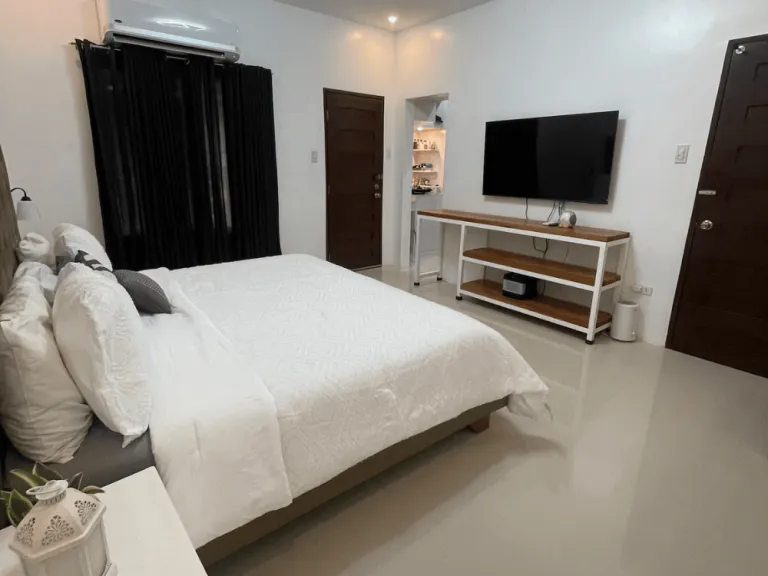 5BR House with Centralized AC, Backyard &amp; Office&nbsp;