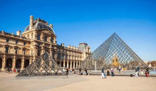 image for article Paris’ Louvre Museum Shuts Down: Should Filipinos Rethink Their Itinerary