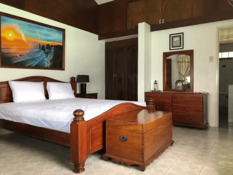 &quot; Lots of privacy at Homestay California 1 &quot; 