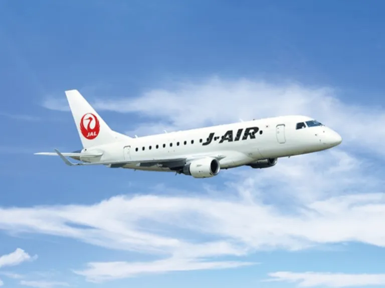 Japan Airlines (JAL) 
