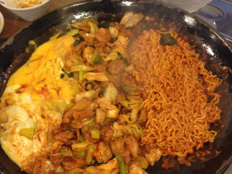 Hongdae Shin Mi Gyeong Dakgalbi 