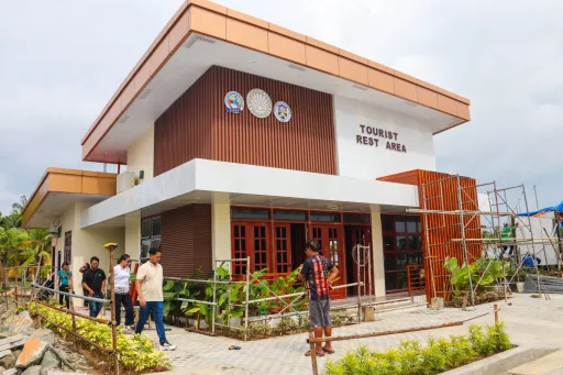 image for article Pangasinan Tourist Rest Area Opens at Capitol Beachfront for Hassle Free Travel