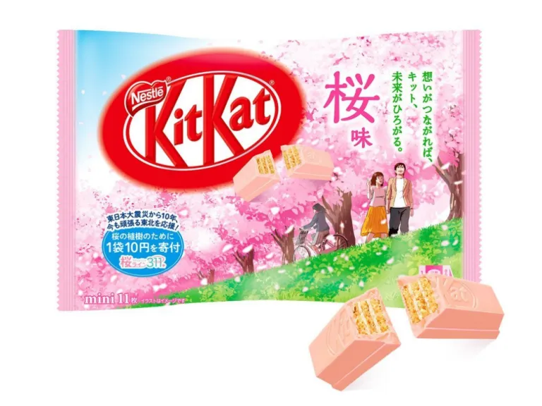 kitkat sakura macha kitak pink chocolate wafer crackers green pink matcha sakura strawberry kitkat japan only japan exclusive what to eat in japan where to eat in japankonbini snacks you can only buy from japan convenience store snacks japan only foods snacks from japan only japan exclusive food snacks candies chocolates cakes wagashi tokyo banana Takaski Website