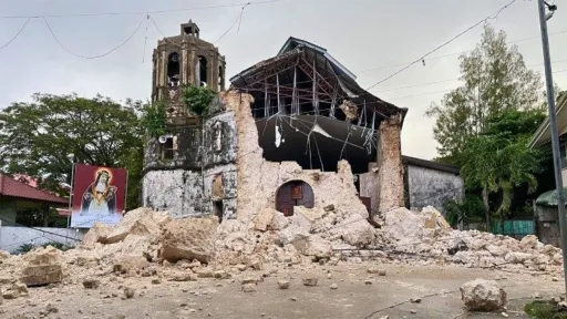 image for article Cebu Earthquake Wrecks Heritage Churches, Strands Tourists: What Travellers Need to Know