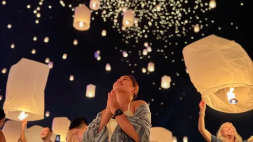 image for article Thailand Lantern Festival 2025: How to Experience Yi Peng and Loi Krathong in Chiang Mai