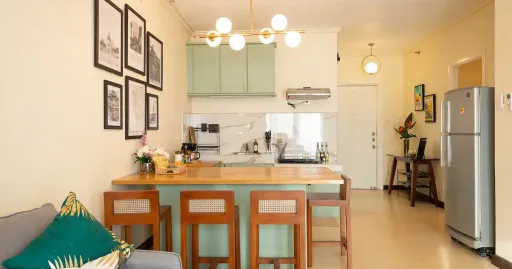 image for article 10 Best Airbnb Homes Near MOA Perfect for a City Break
