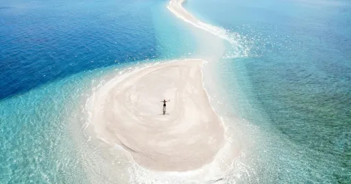 image for article 10 Gorgeous Sandbars in the Philippines, From Manjuyod to Sumilon