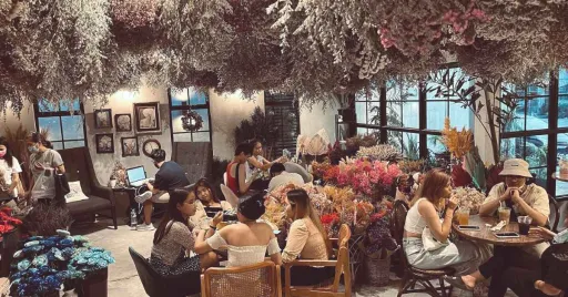 image for article 10 Charming Flower Cafes in the Philippines for Fresh Brews and Blooms