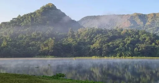 image for article Lake Mapanuepe: What to Know About the ‘New Zealand of Zambales’